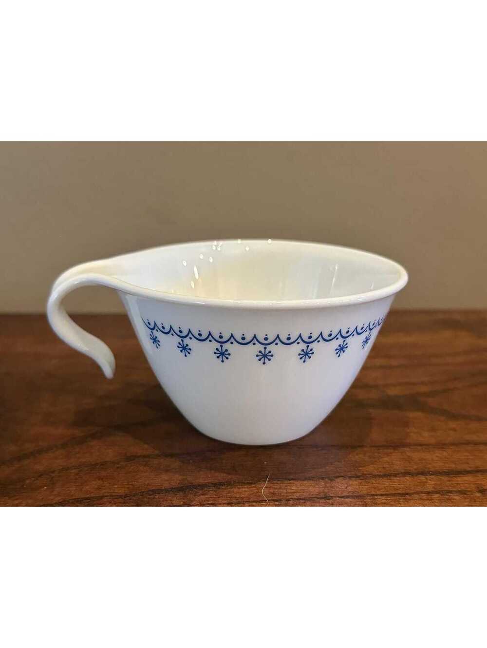 Corelle Livingware "Snowflake Blue Garland" Hook-Handle Tea Cup Mug